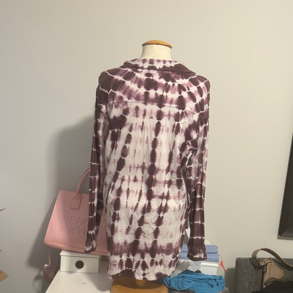 💜Rock & Republic Purple Tie-Dye Button Down Shirt - Picture 3 of 3
